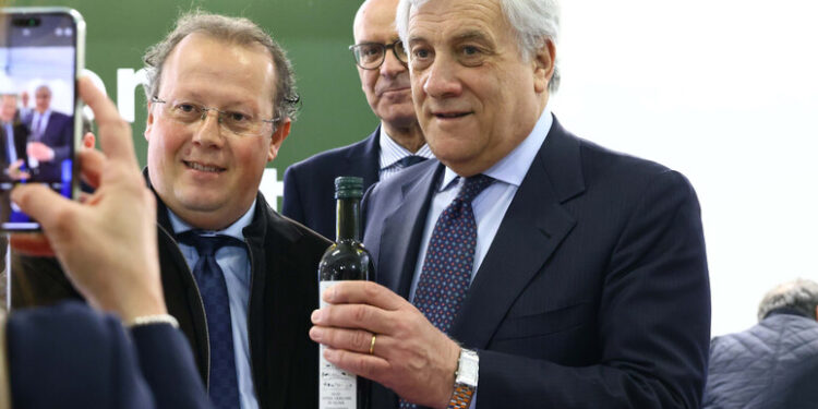 VINITALY: TAJANI, 'EXPORT FONDAMENTALE, STIAMO LAVORANDO TANTISSIMO'