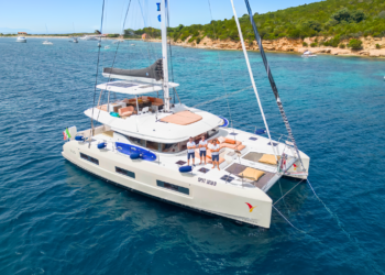 Vacanze 2026: guerre e caro carburante non frenano il turismo nautico in Italia. Boom di prenotazioni