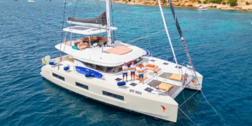 Vacanze 2026: guerre e caro carburante non frenano il turismo nautico in Italia. Boom di prenotazioni