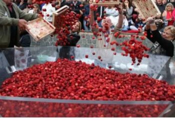 Nemi celebra la storica Sagra delle Fragole 2026: omaggio alla Cucina Italiana Patrimonio dell’Umanità