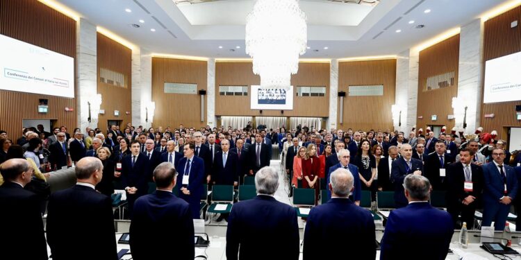 Tajani ai Consoli italiani nel mondo: “Siete i sindaci dell’Italia all’estero, al servizio dei cittadini”