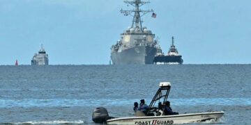 Usa, attaccata nel Pacifico una presunta imbarcazione di narcotrafficanti: un morto e due dispersi