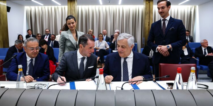 Antonio Tajani, ministro degli Esteri