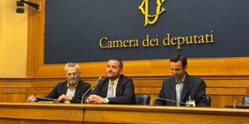 ComitesApp, presentata alla Camera la nuova app per gli italiani in Svizzera: servizi consolari e pratiche AIRE a portata di smartphone