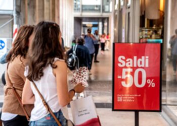 Saldi estivi a Milano