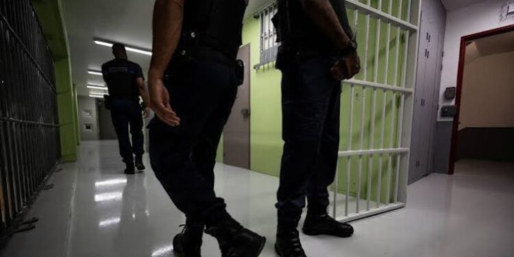 15enne italiano detenuto a Malta
