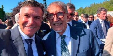 Massimo Romagnoli con il presidente del Senato Ignazio La Russa