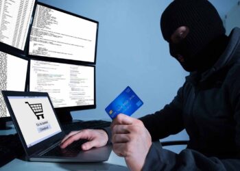 Truffe con carte di pagamento, oltre 2 milioni di italiani colpiti: i 10 consigli per proteggersi anche all'estero
