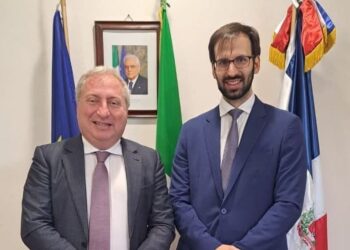 Rodolfo Colaci, a destra nella foto, con l'Ambasciatore d'Italia a Santo Domingo, Sergio Maffettone